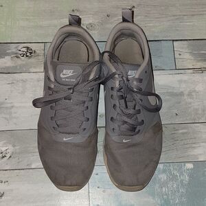 Gray Nike Tennis Shoes sz 6.5 Youth
